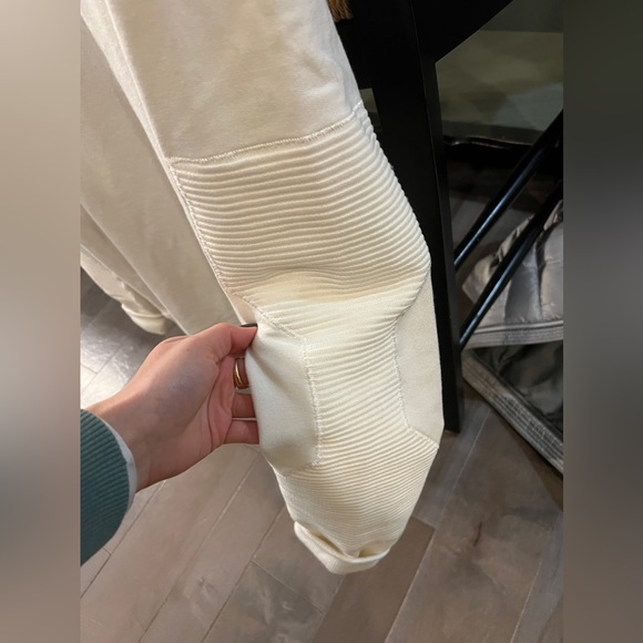 Sovereign Code Men’s Sweater | Large - Picture 2 of 5